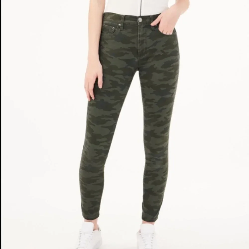 NWT Aero high rise jegging stretchy camo skinny jeans 10